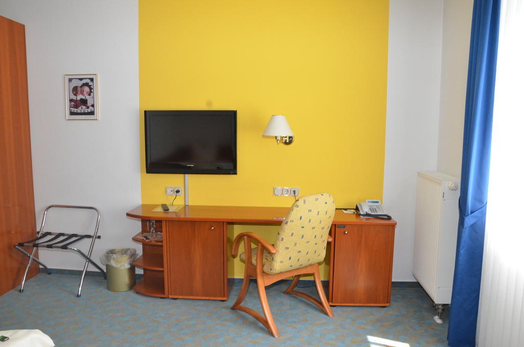 Central Inn Hotel Garni Eppelborn Dış mekan fotoğraf
