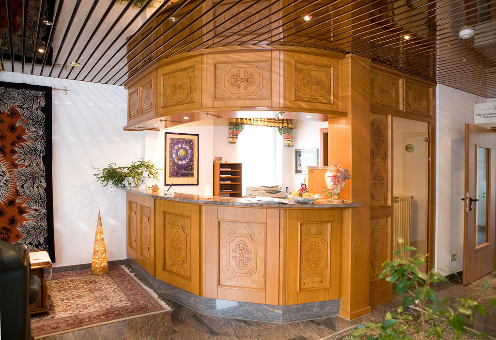 Central Inn Hotel Garni Eppelborn Dış mekan fotoğraf